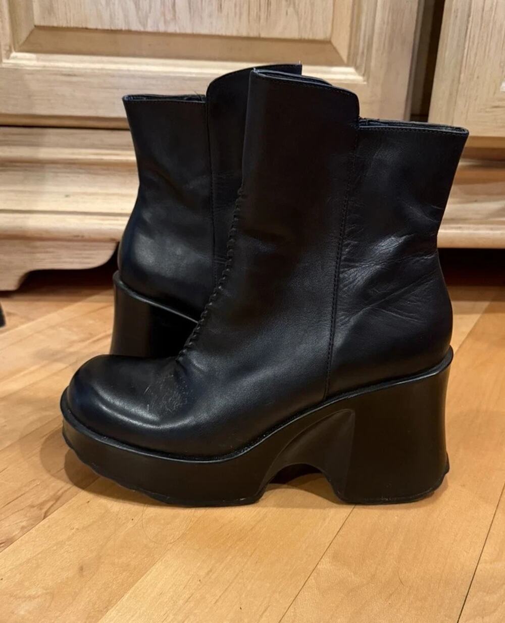 Baci Vintage Y2K black leather platform Wedge booties women’s size 10